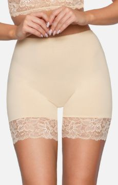 Beżowe szorty z koronkowymi nogawkami Babell 188
