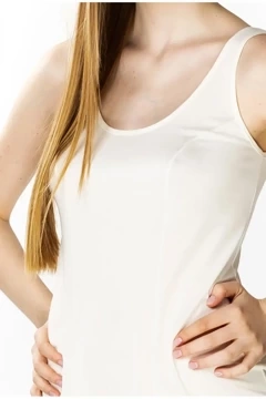 Klasyczna, gładka koszulka Mewa 4138 z jedwabiu VISTEX - ecru